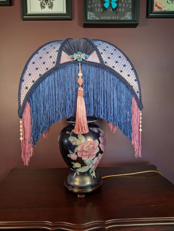 Vintage Umbrella Style - Image 2